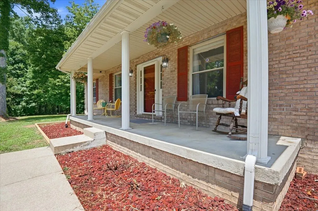 220 Sandy Hills Lane Corbin KY 40701