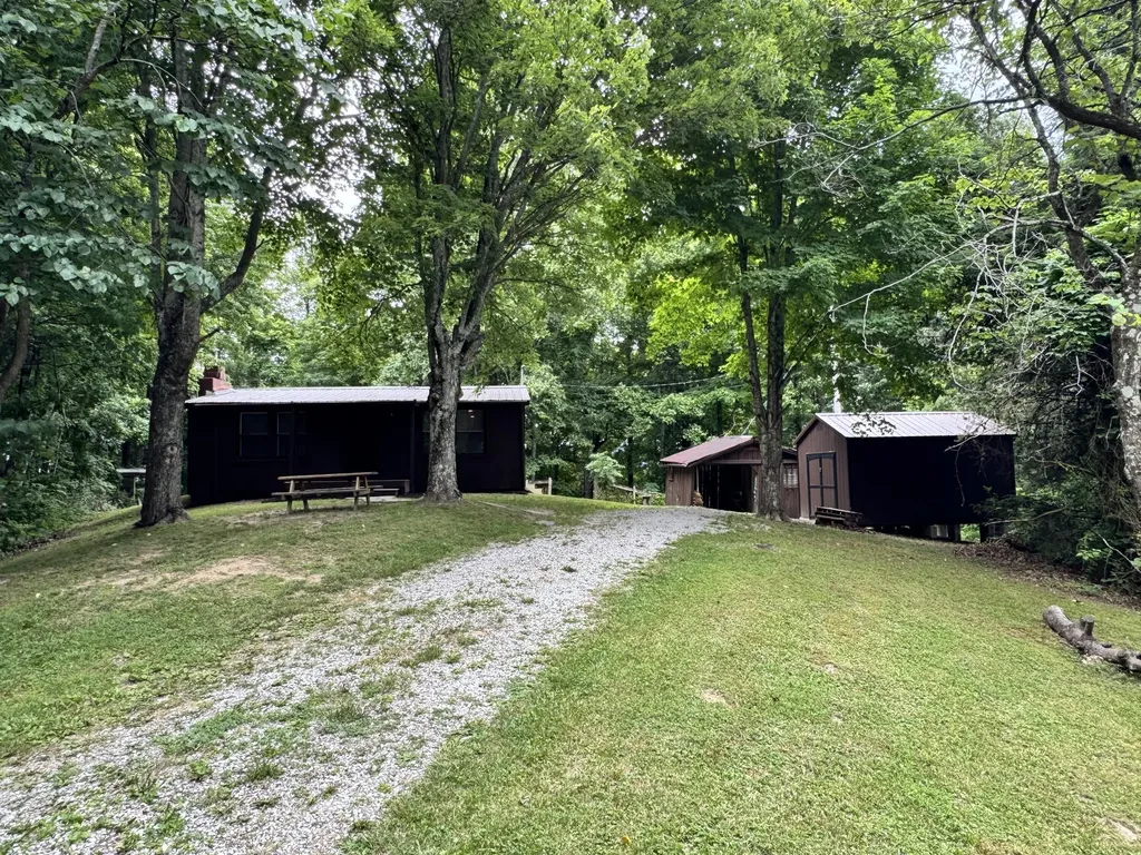 82 Quisenberry Road Morehead KY 40351