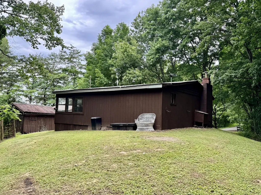 82 Quisenberry Road Morehead KY 40351