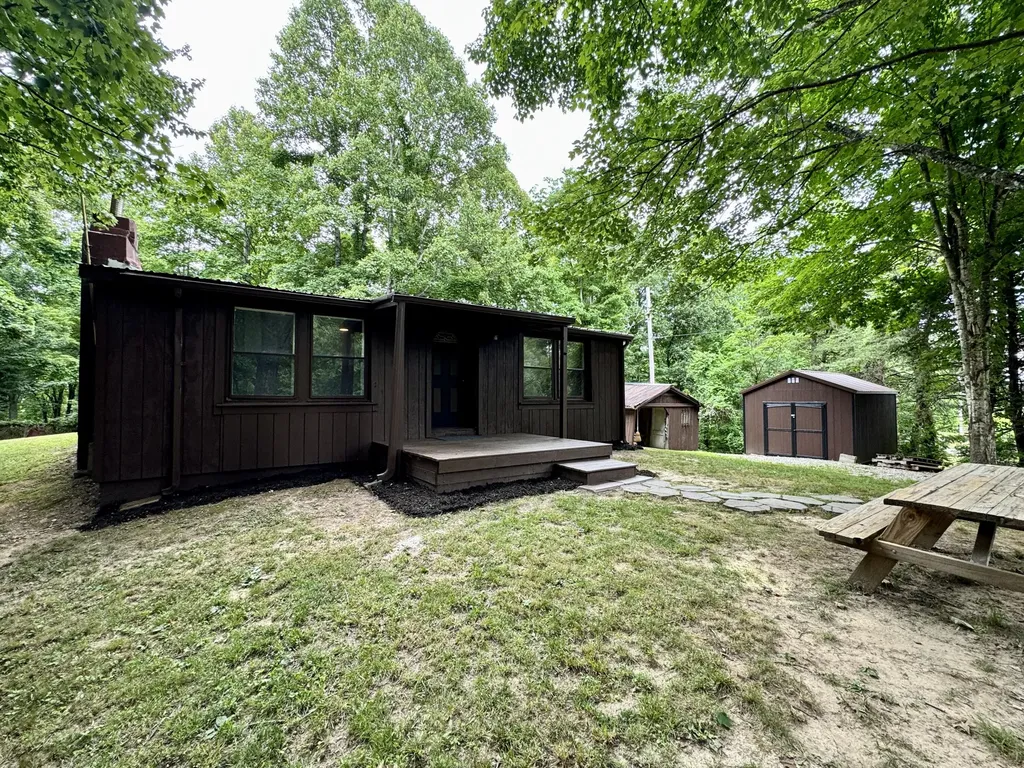 82 Quisenberry Road Morehead KY 40351