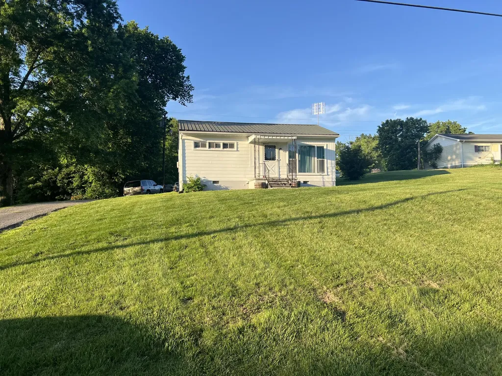 1900 E Kentucky Highway 78 Stanford KY 40484