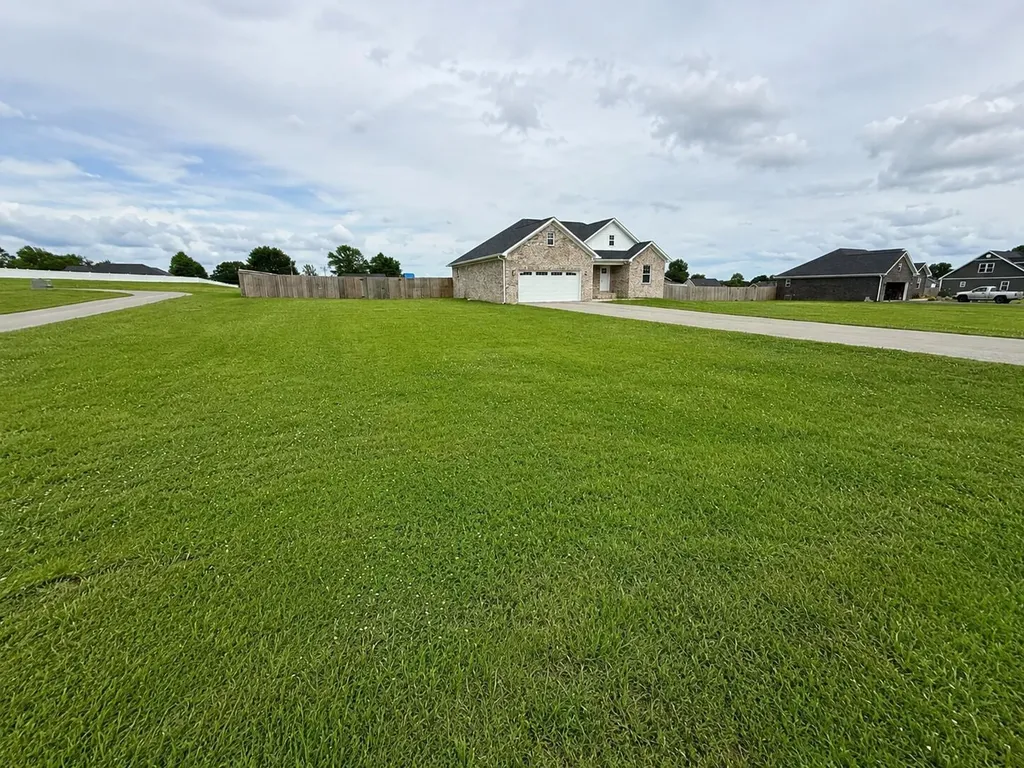 140 Gracelynn Circle Harrodsburg KY 40330
