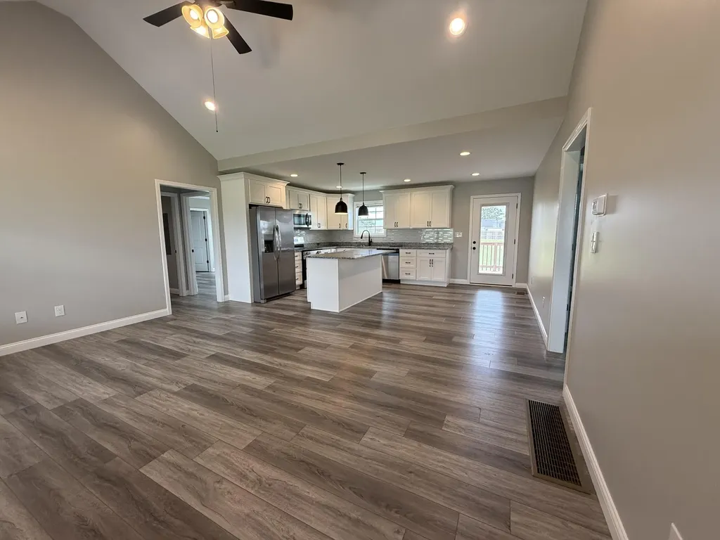 140 Gracelynn Circle Harrodsburg KY 40330