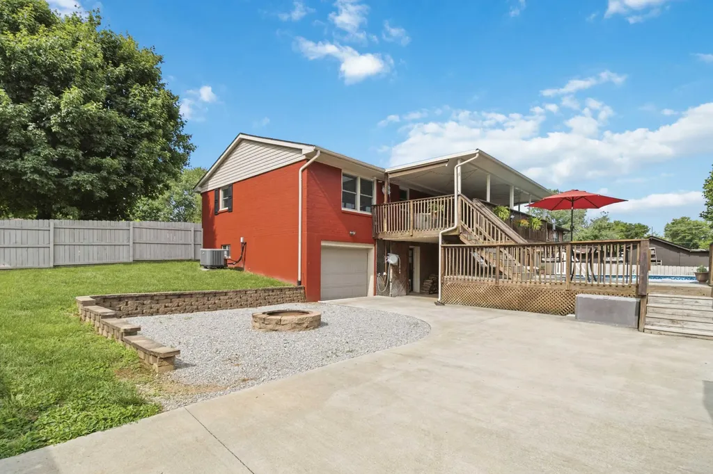 208 Westmoreland Court Georgetown KY 40324