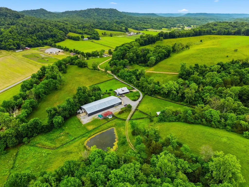 17412 Forkland Road Gravel Switch KY 40328