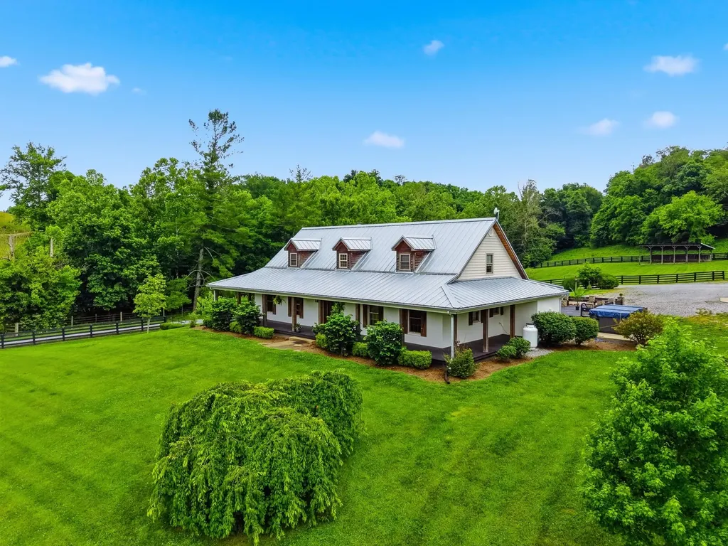 17412 Forkland Road Gravel Switch KY 40328