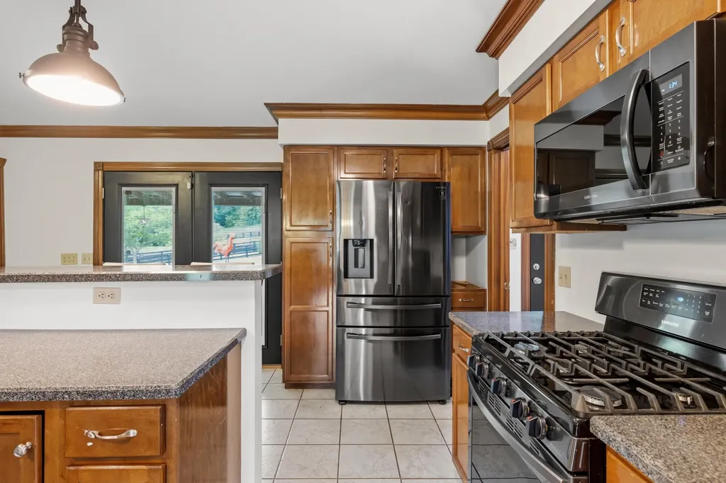 17412 Forkland Road Gravel Switch KY 40328