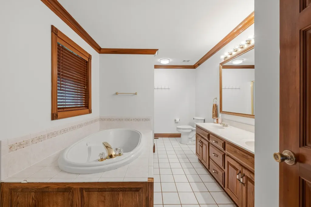 17412 Forkland Road Gravel Switch KY 40328