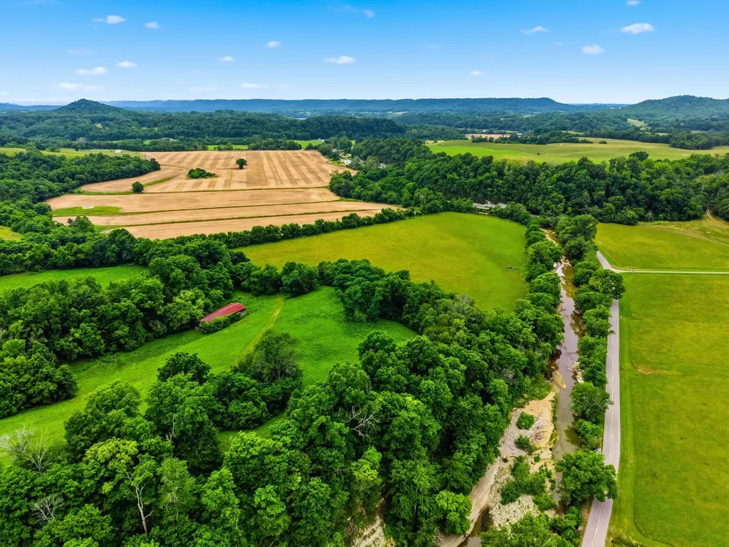17412 Forkland Road Gravel Switch KY 40328