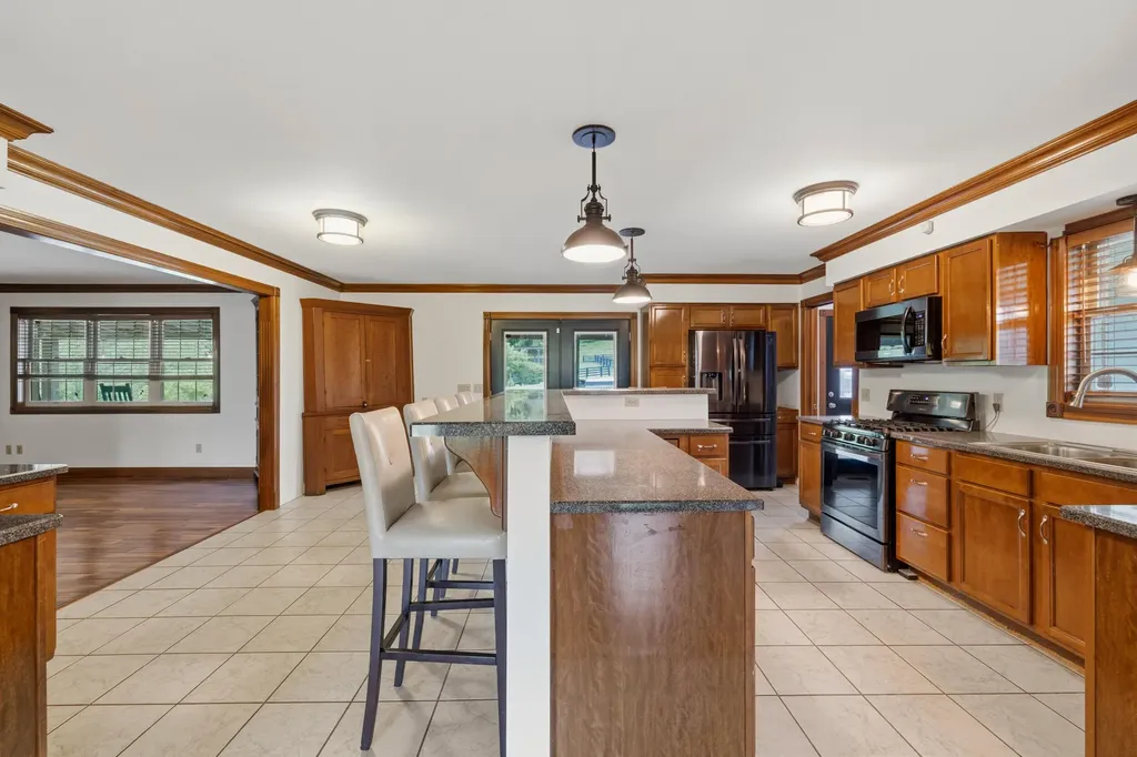 17412 Forkland Road Gravel Switch KY 40328