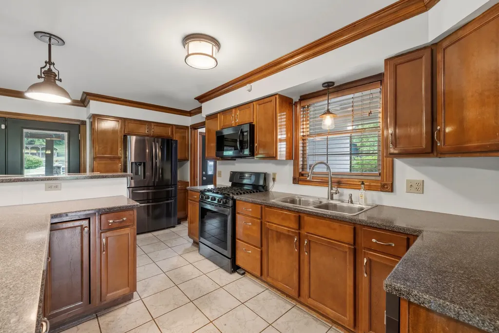 17412 Forkland Road Gravel Switch KY 40328