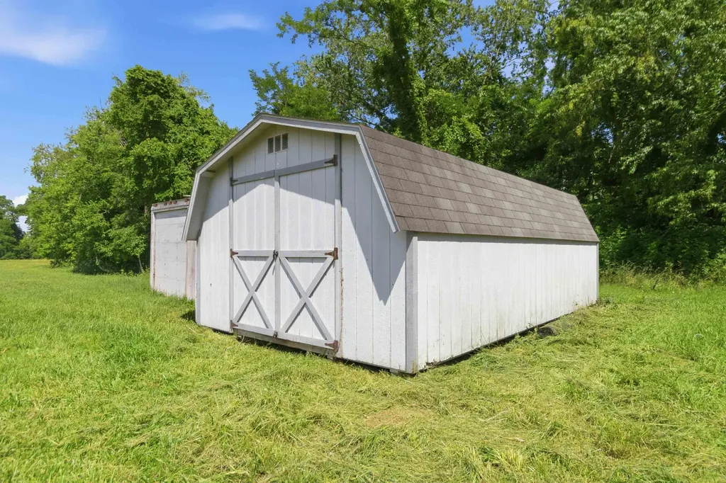 1381 Cowan Road Stanford KY 40484