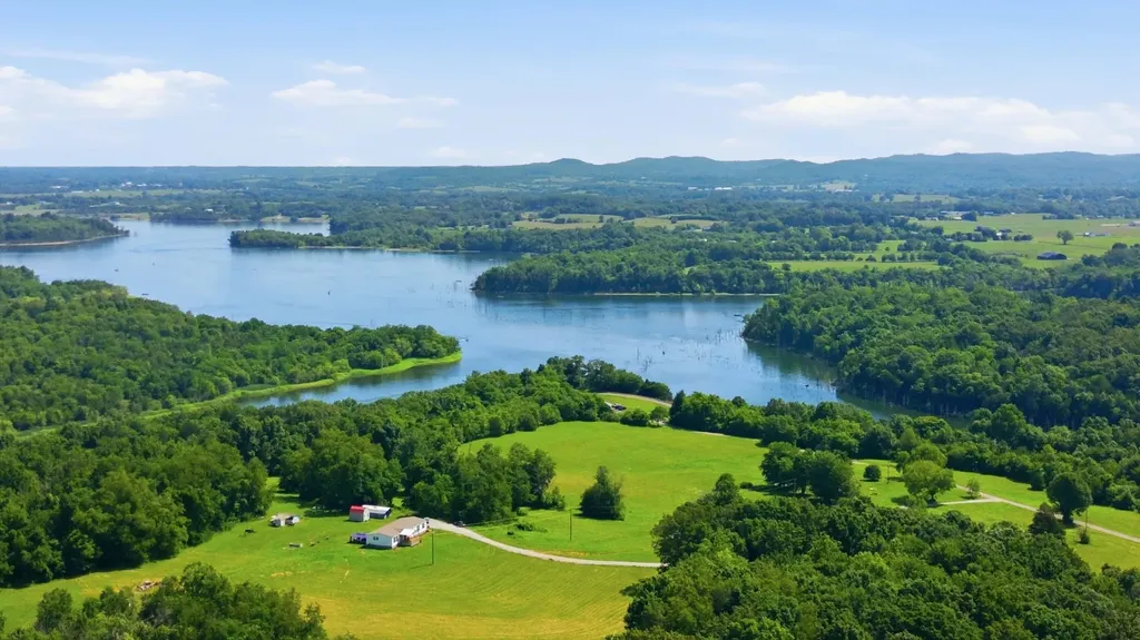 1381 Cowan Road Stanford KY 40484
