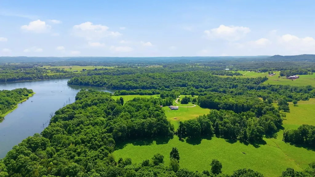 1381 Cowan Road Stanford KY 40484