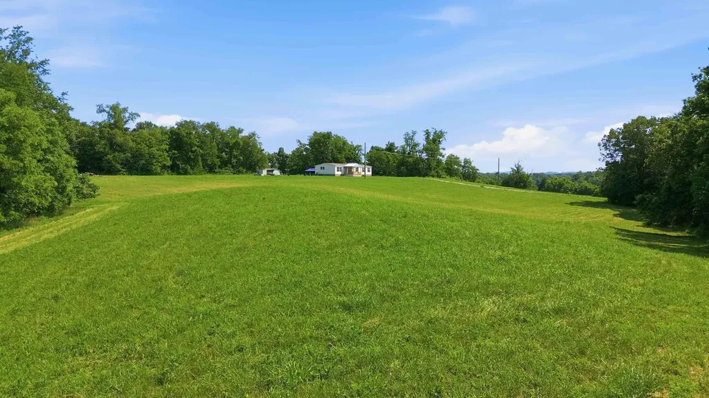 1381 Cowan Road Stanford KY 40484