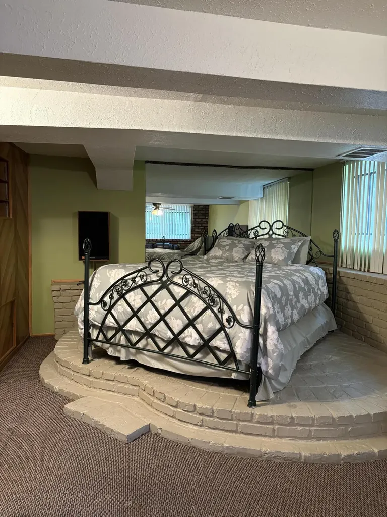 5701 Revere Drive Louisville KY 40218