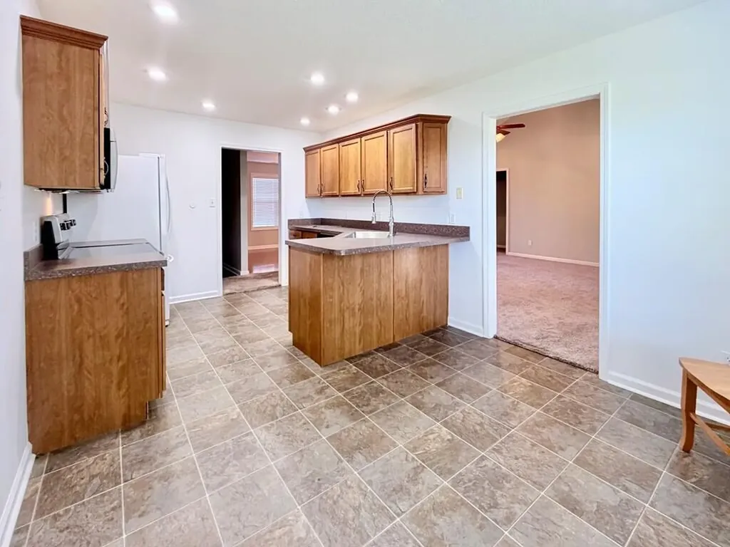 210 Westminster Place Hopkinsville KY 42240