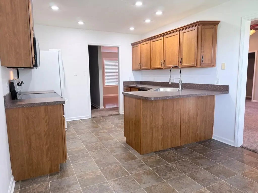 210 Westminster Place Hopkinsville KY 42240