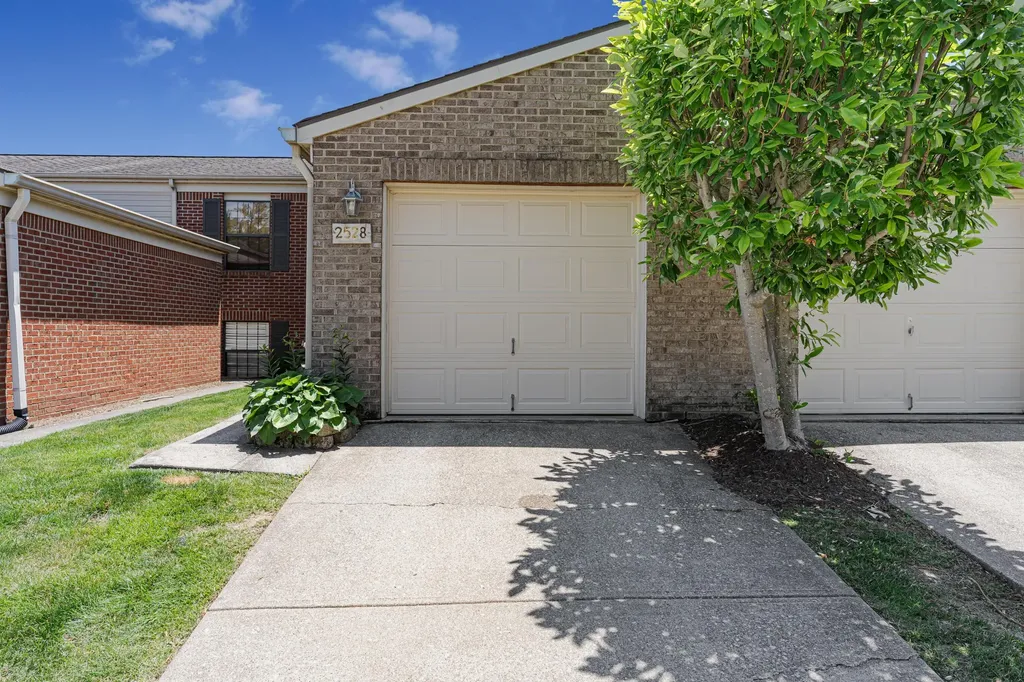 2528 Knightsbridge Lane Lexington KY 40509