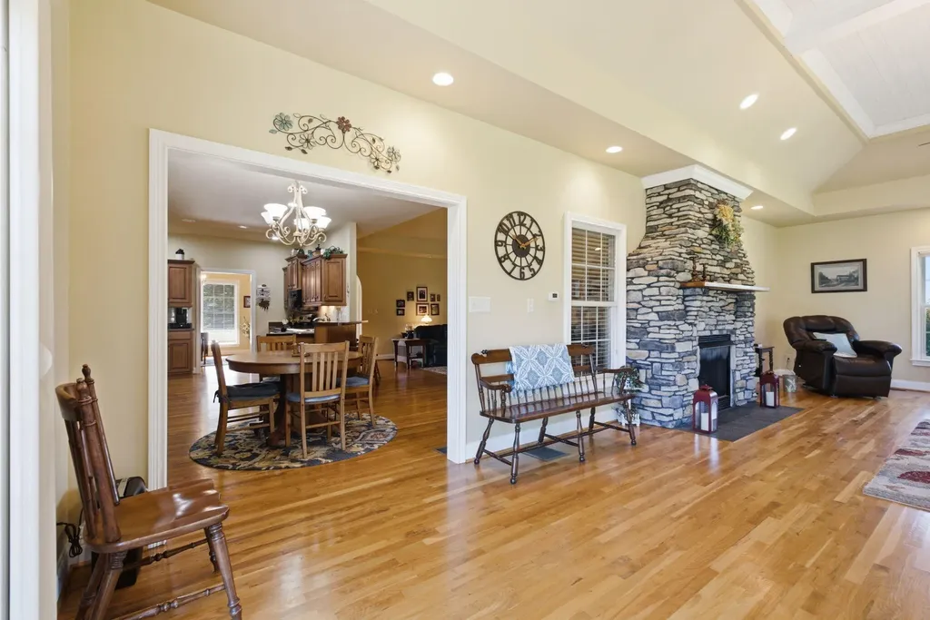 70 Midden Lane Cynthiana KY 41031
