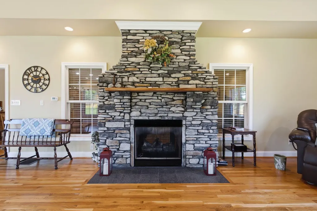 70 Midden Lane Cynthiana KY 41031
