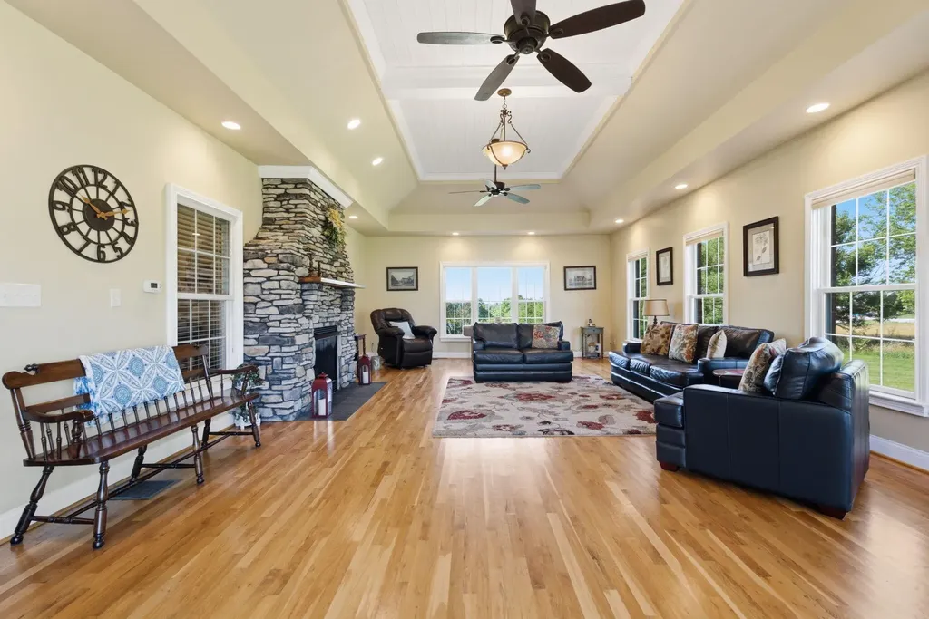 70 Midden Lane Cynthiana KY 41031
