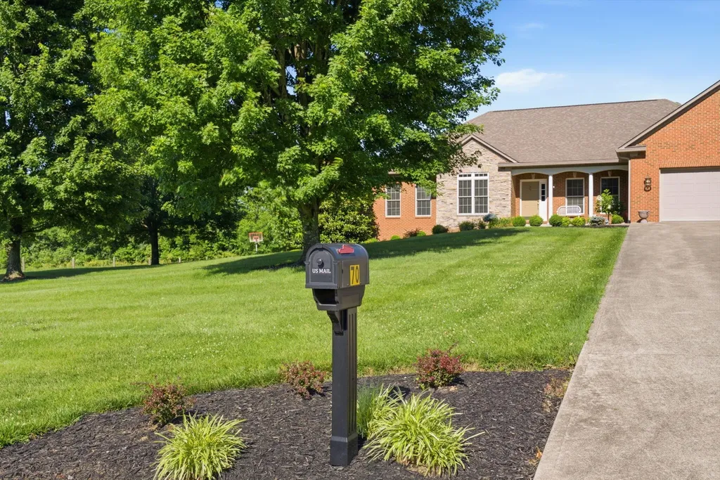 70 Midden Lane Cynthiana KY 41031