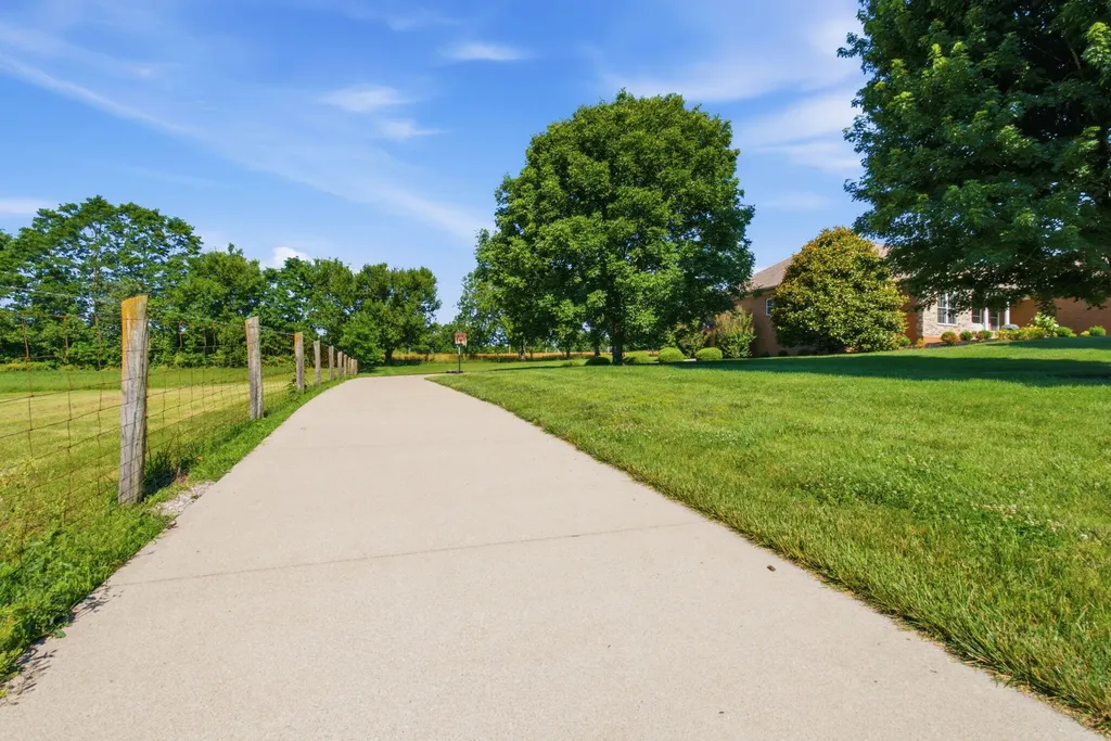 70 Midden Lane Cynthiana KY 41031