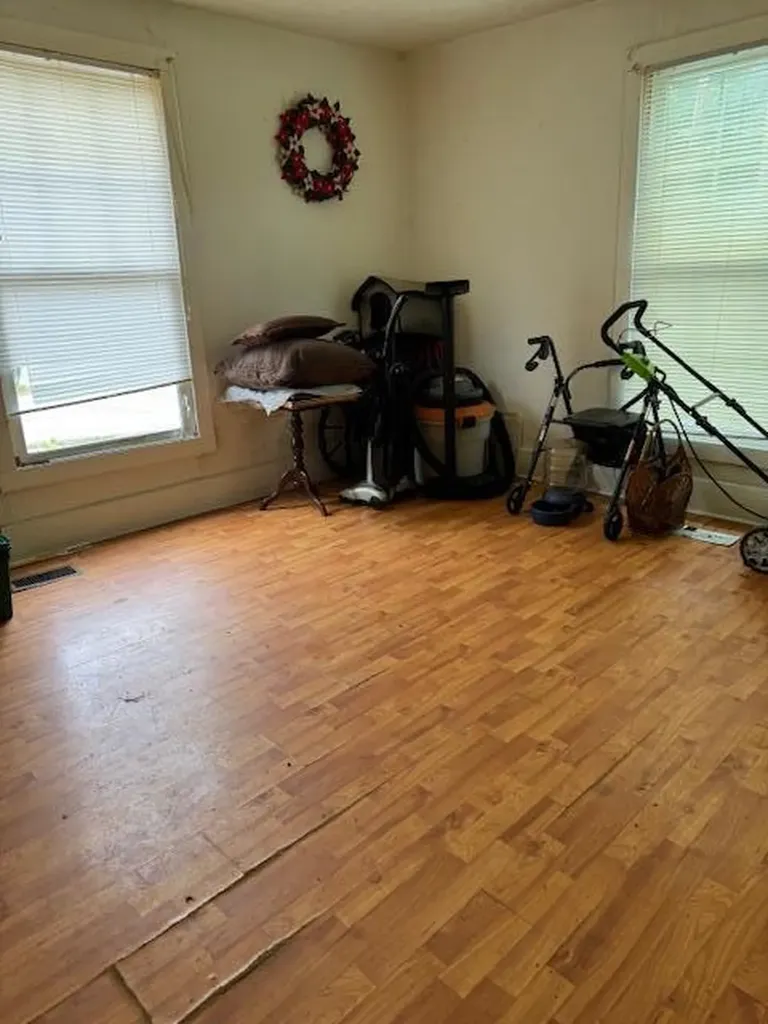 144 N Plum Street Irvine KY 40336