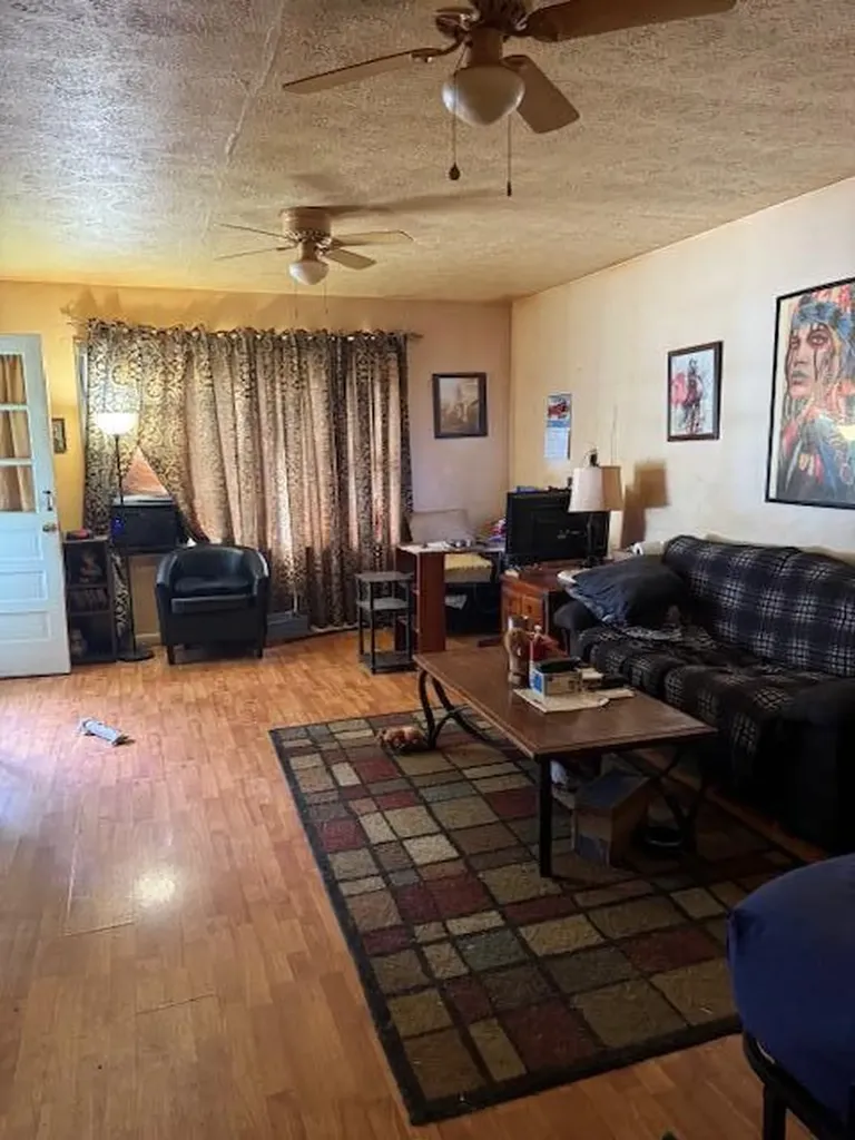 144 N Plum Street Irvine KY 40336