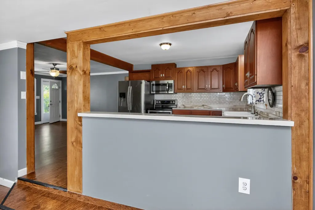 1127 Pine Crest Road Lancaster KY 40444