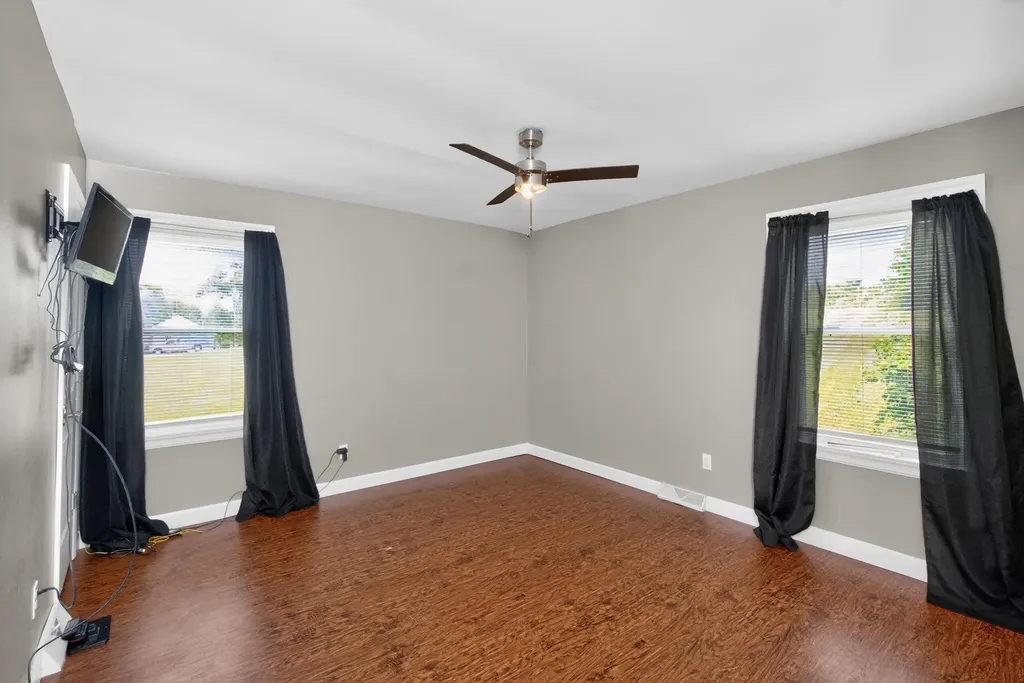 1127 Pine Crest Road Lancaster KY 40444