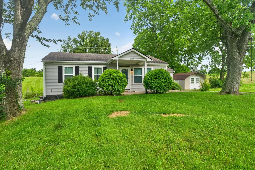 1127 Pine Crest Road Lancaster KY 40444