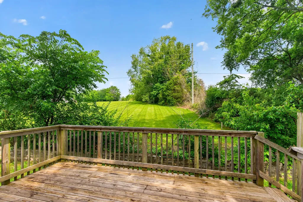 1127 Pine Crest Road Lancaster KY 40444