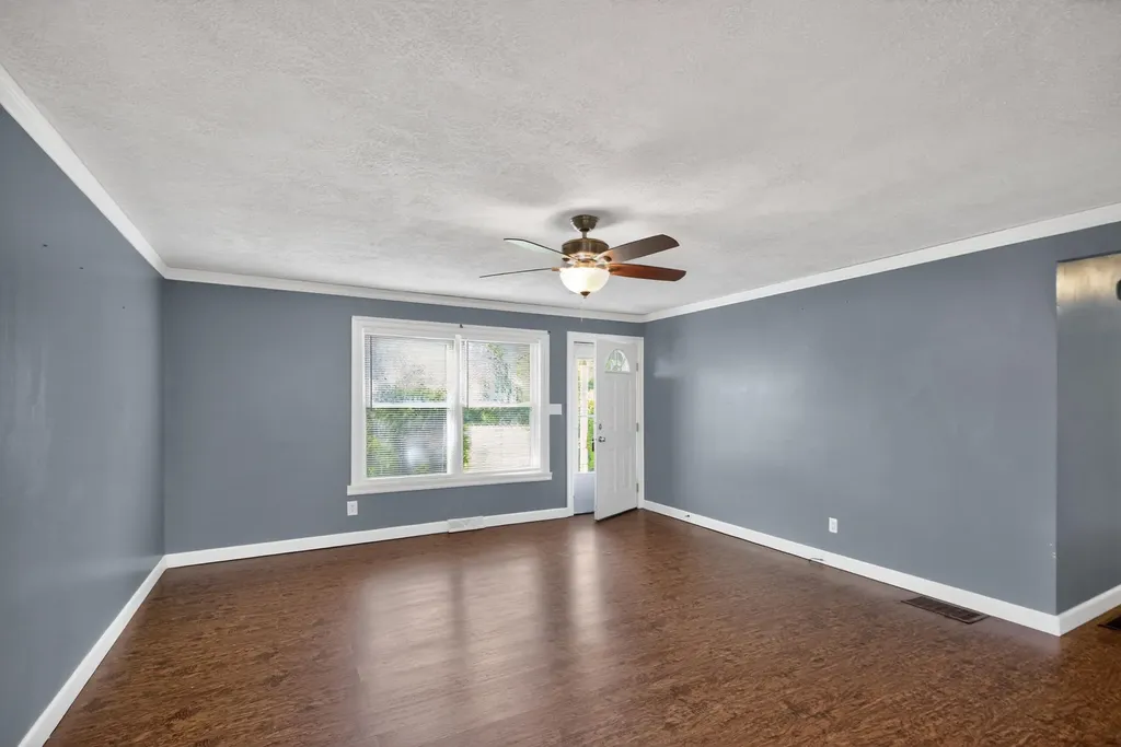 1127 Pine Crest Road Lancaster KY 40444