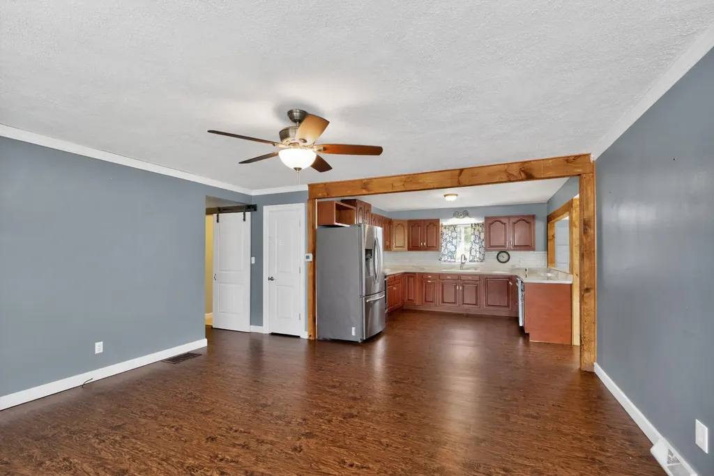 1127 Pine Crest Road Lancaster KY 40444
