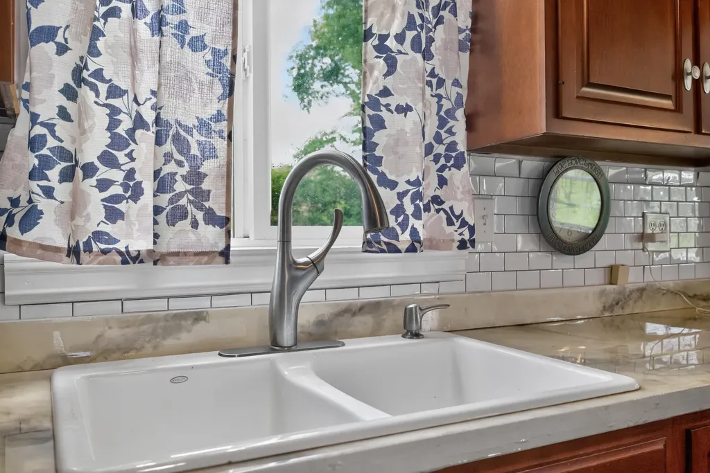 1127 Pine Crest Road Lancaster KY 40444