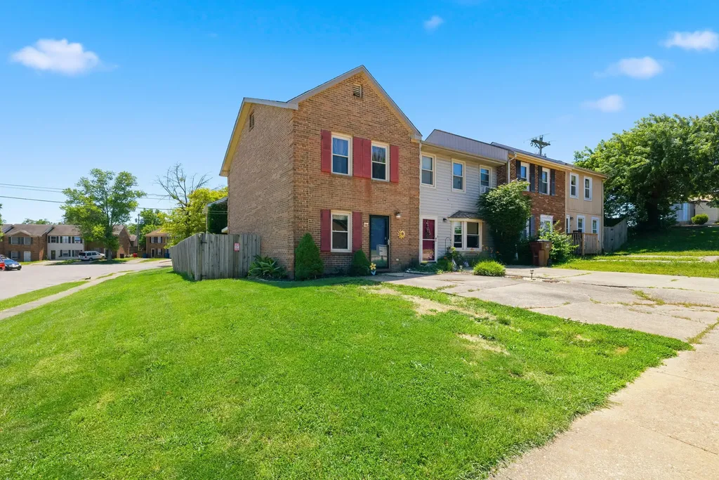 112 Strawberry Lane Nicholasville KY 40356