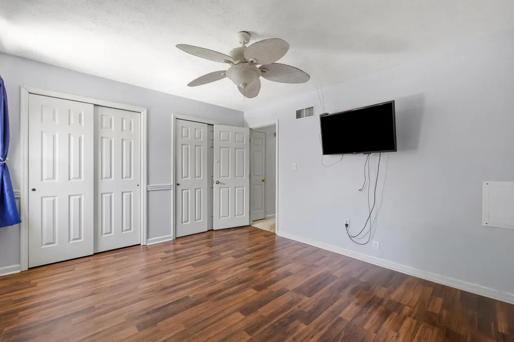 112 Strawberry Lane Nicholasville KY 40356