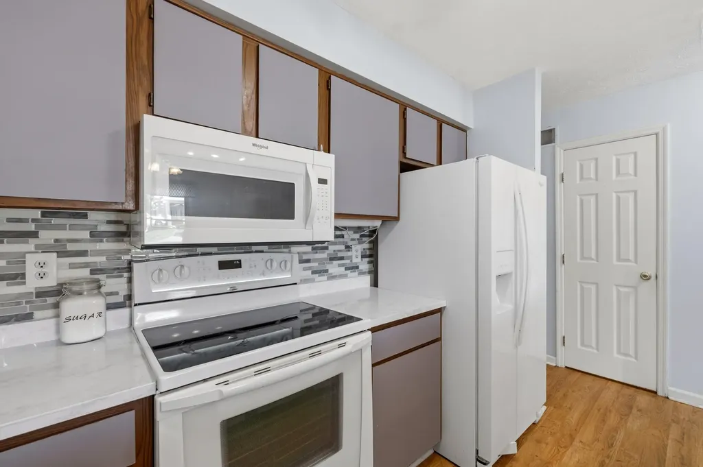 112 Strawberry Lane Nicholasville KY 40356
