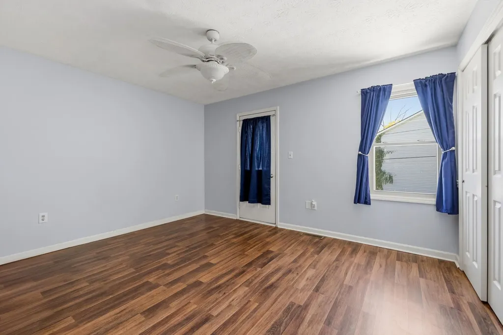 112 Strawberry Lane Nicholasville KY 40356