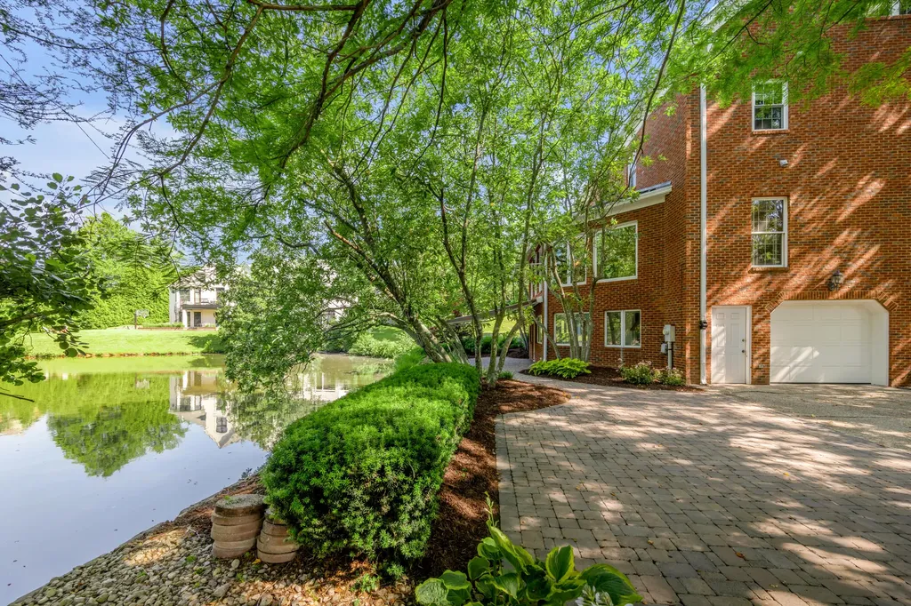 3516 Castlegate Wynd Lexington KY 40502