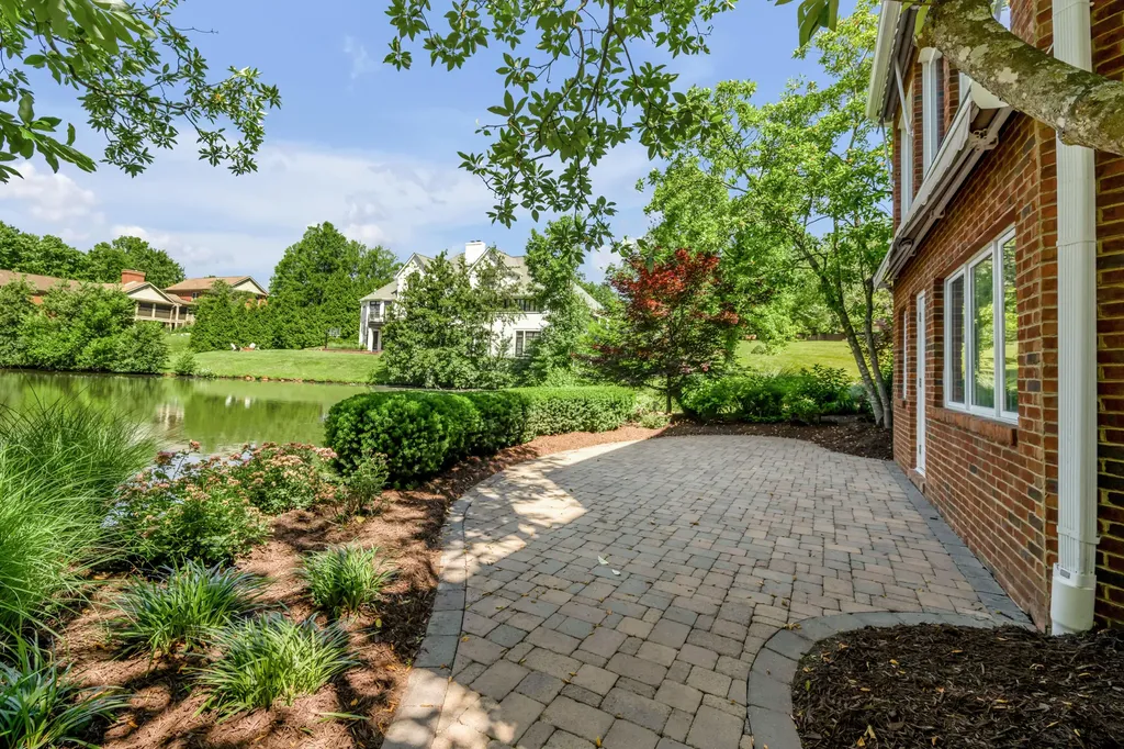 3516 Castlegate Wynd Lexington KY 40502
