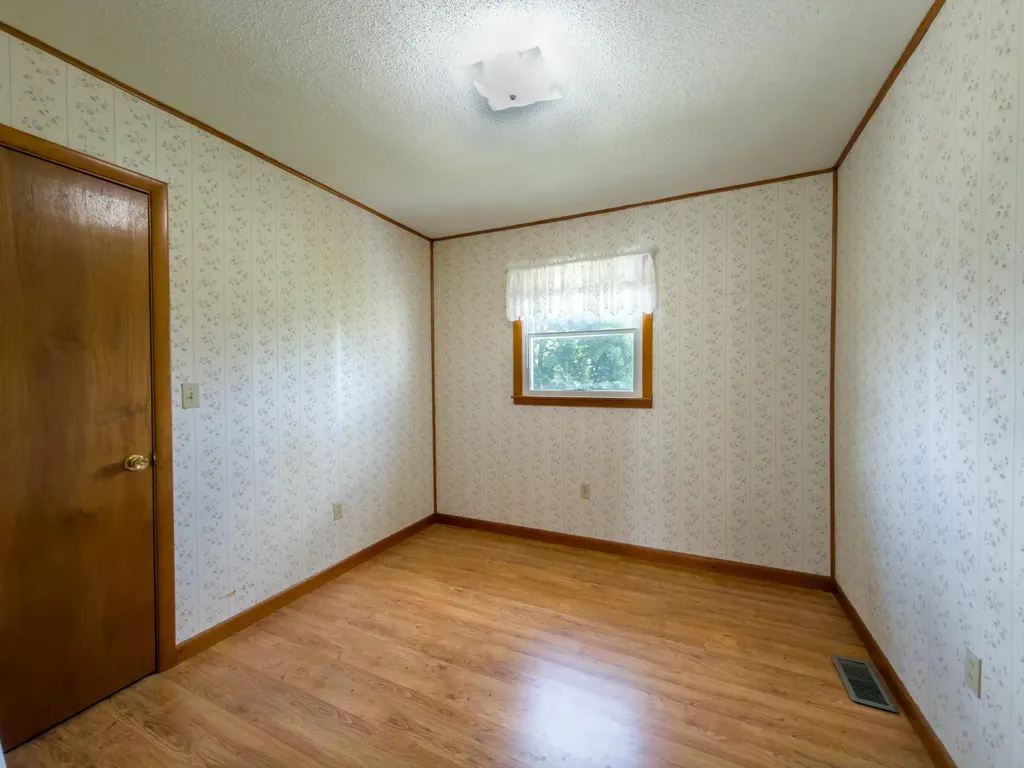 1333 Mount Eden Road Russell Springs KY 42642