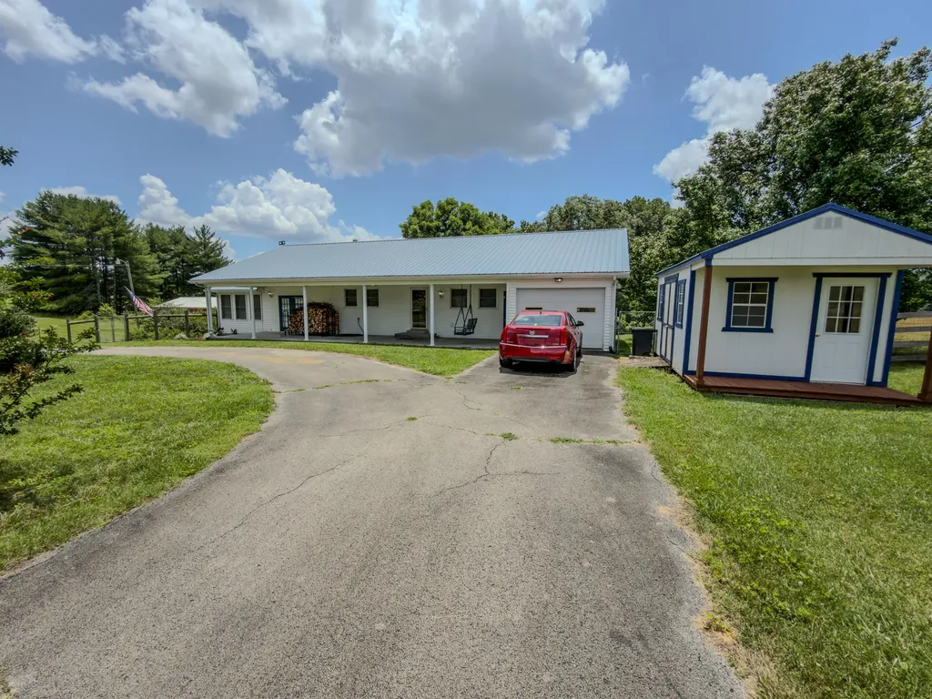 1333 Mount Eden Road Russell Springs KY 42642
