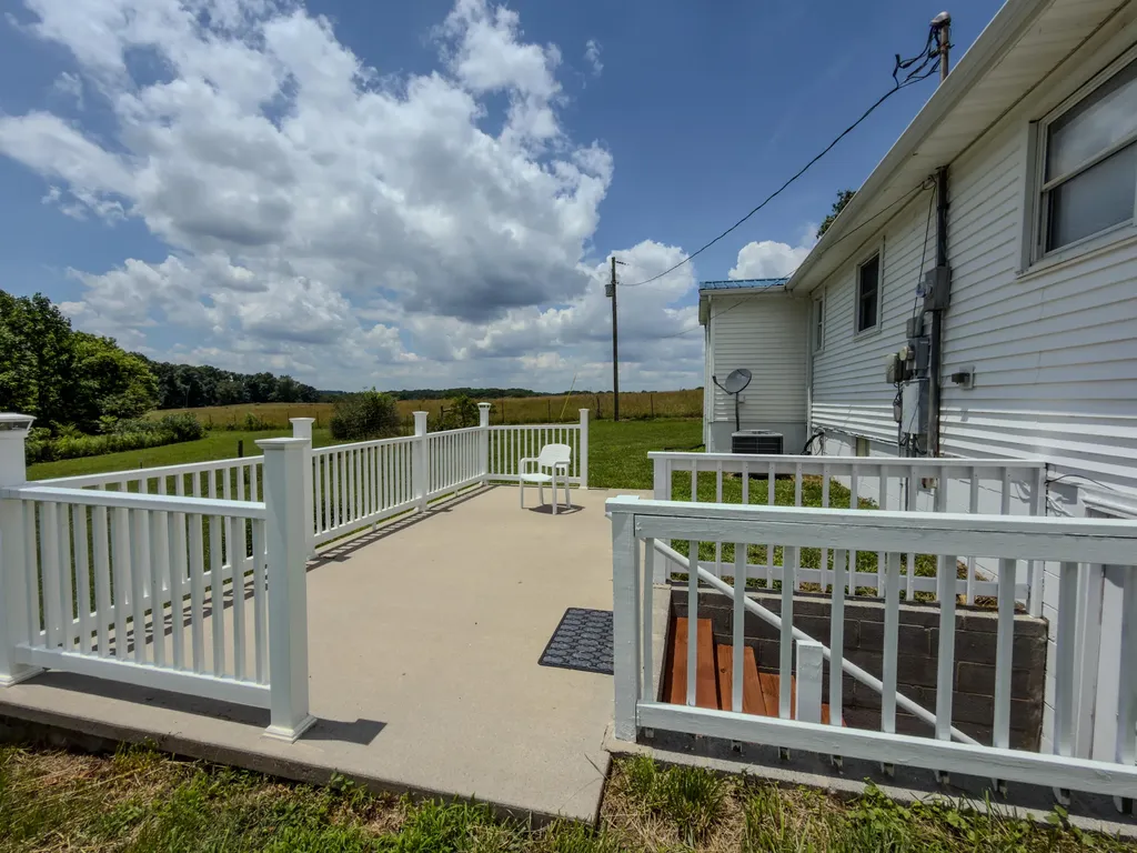 1333 Mount Eden Road Russell Springs KY 42642
