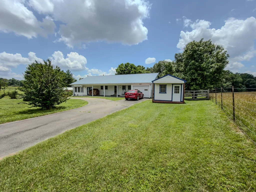 1333 Mount Eden Road Russell Springs KY 42642