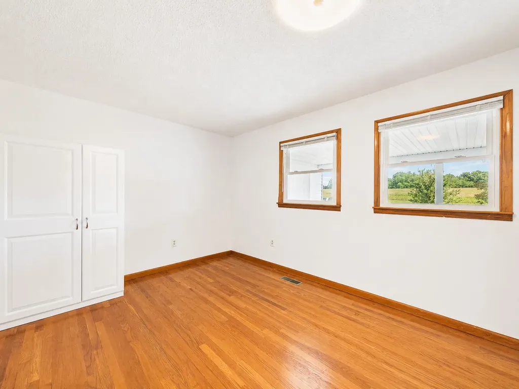 1333 Mount Eden Road Russell Springs KY 42642