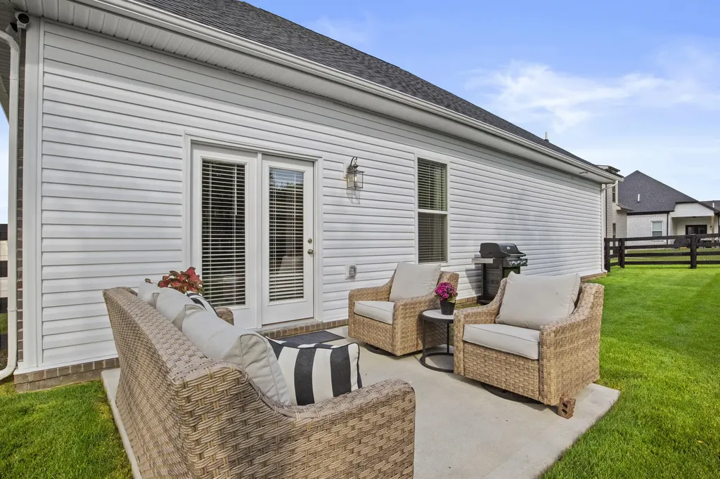 900 Shelburne Way Nicholasville KY 40356