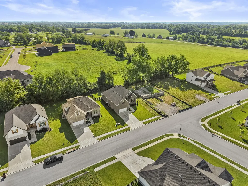 900 Shelburne Way Nicholasville KY 40356